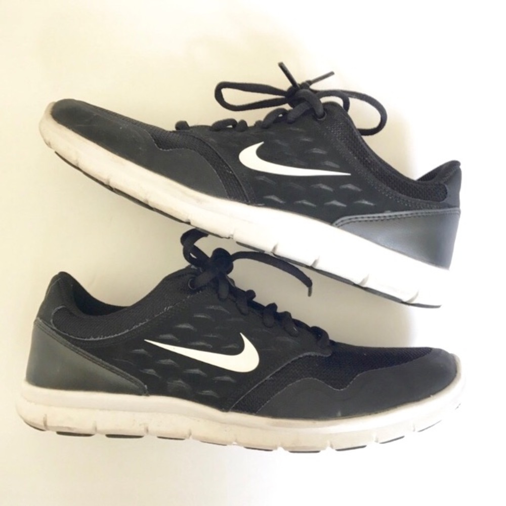 Mike running shoes